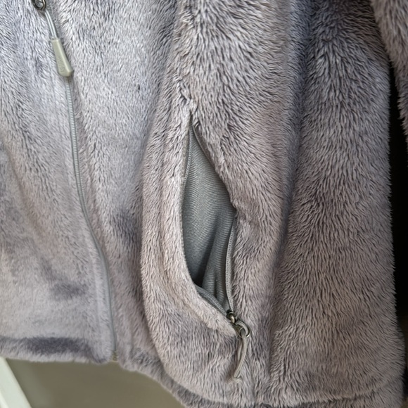 The North Face jacket, women’s medium, gray, excellent condition! - Picture 4 of 8